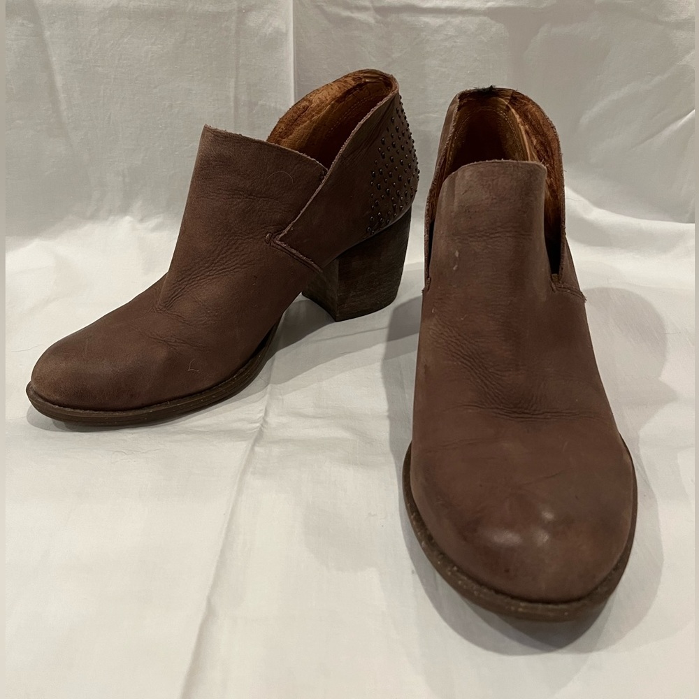 Naya Heeled Booties women’s 10